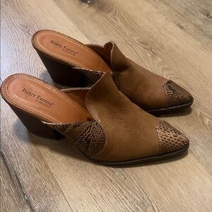 Henry Ferrera Tan Shoe Boot Heels Size 8